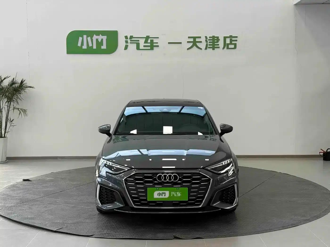 2022 Audi A3 A3L Limousine 35 TFSI Luxury Sport — миниатюра 3