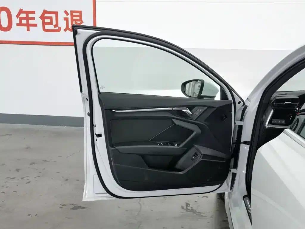 Audi A3 2021 Sportback 35 TFSI Progressive Sport — миниатюра 8