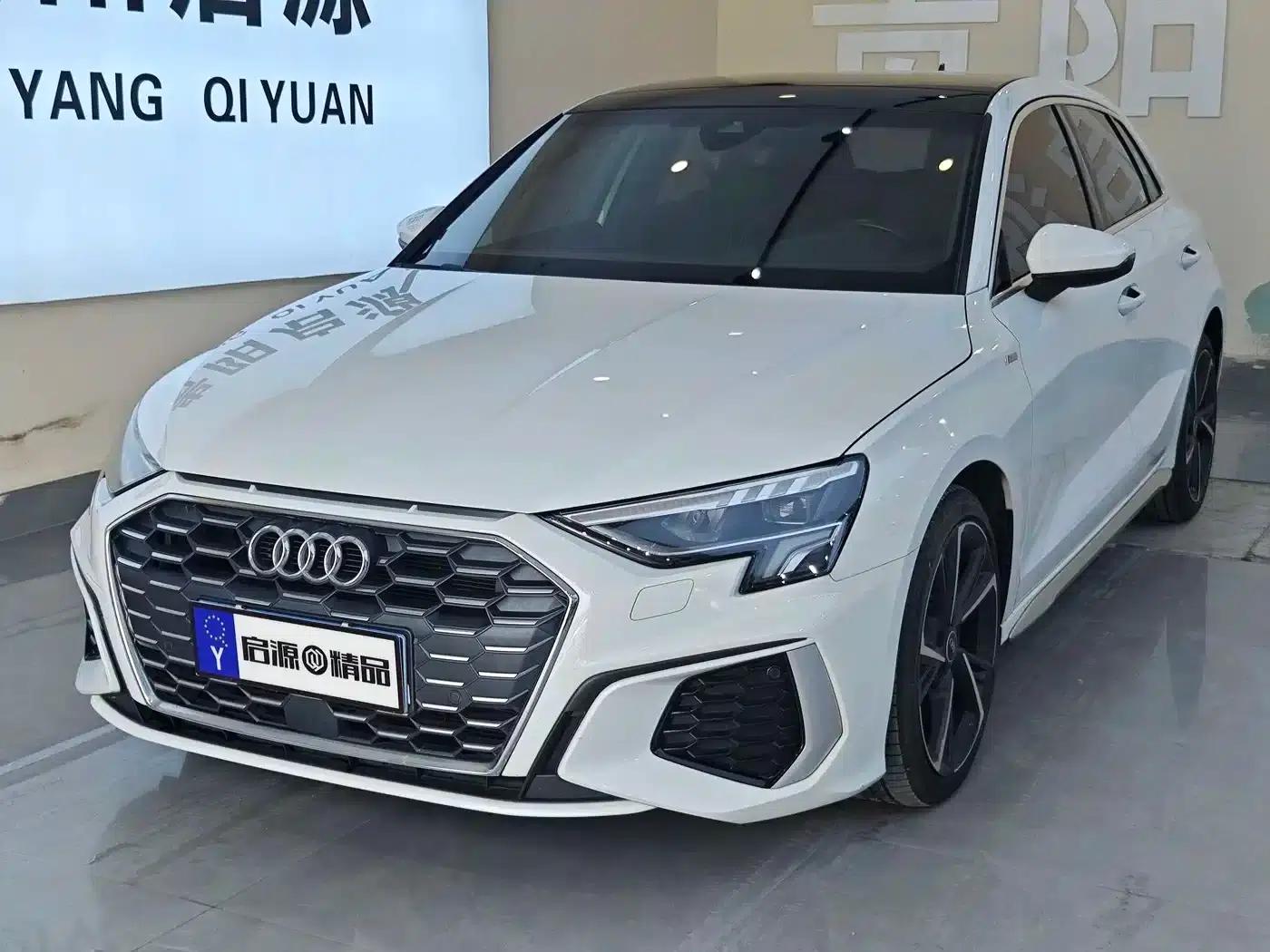 Audi A3 2021 Sportback 35 TFSI Fashion Sport — миниатюра 1