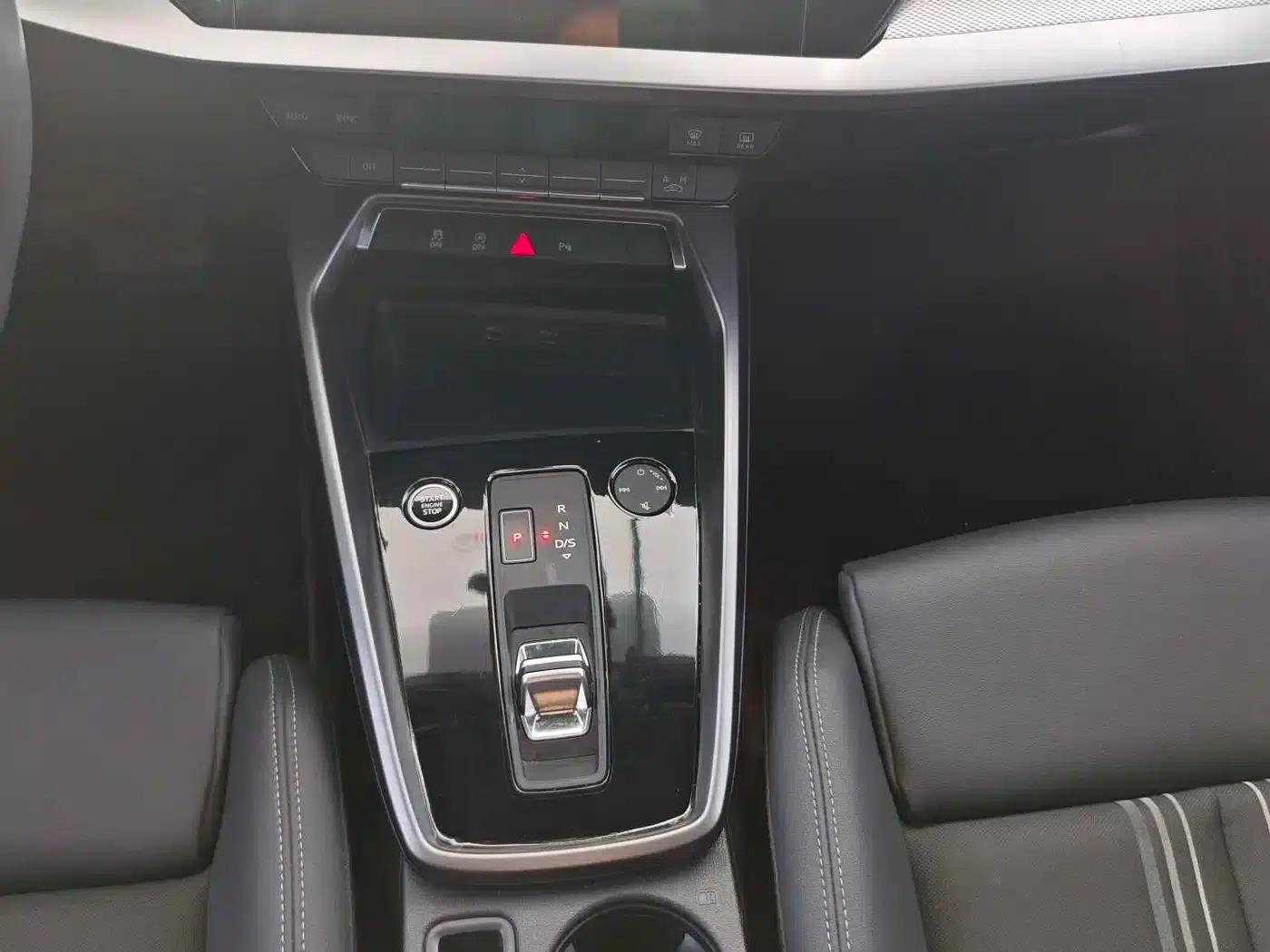 Audi A3 2021 Sportback 35 TFSI Fashion Sport — миниатюра 14