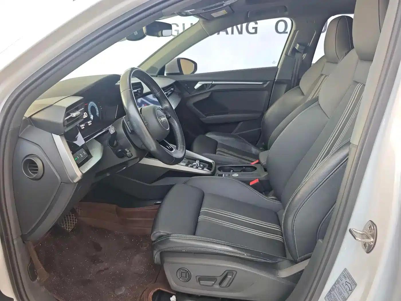 Audi A3 2021 Sportback 35 TFSI Fashion Sport — миниатюра 3