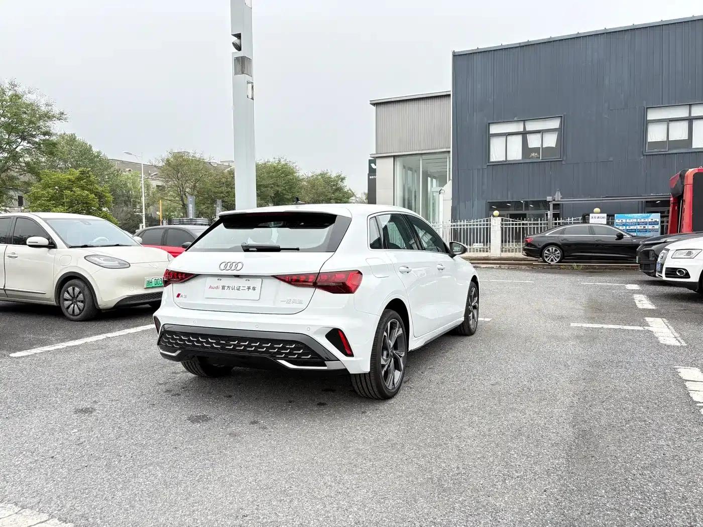 Audi A3 2026 Sportback 35TFSI Flying Spur Luxury Edition — миниатюра 5