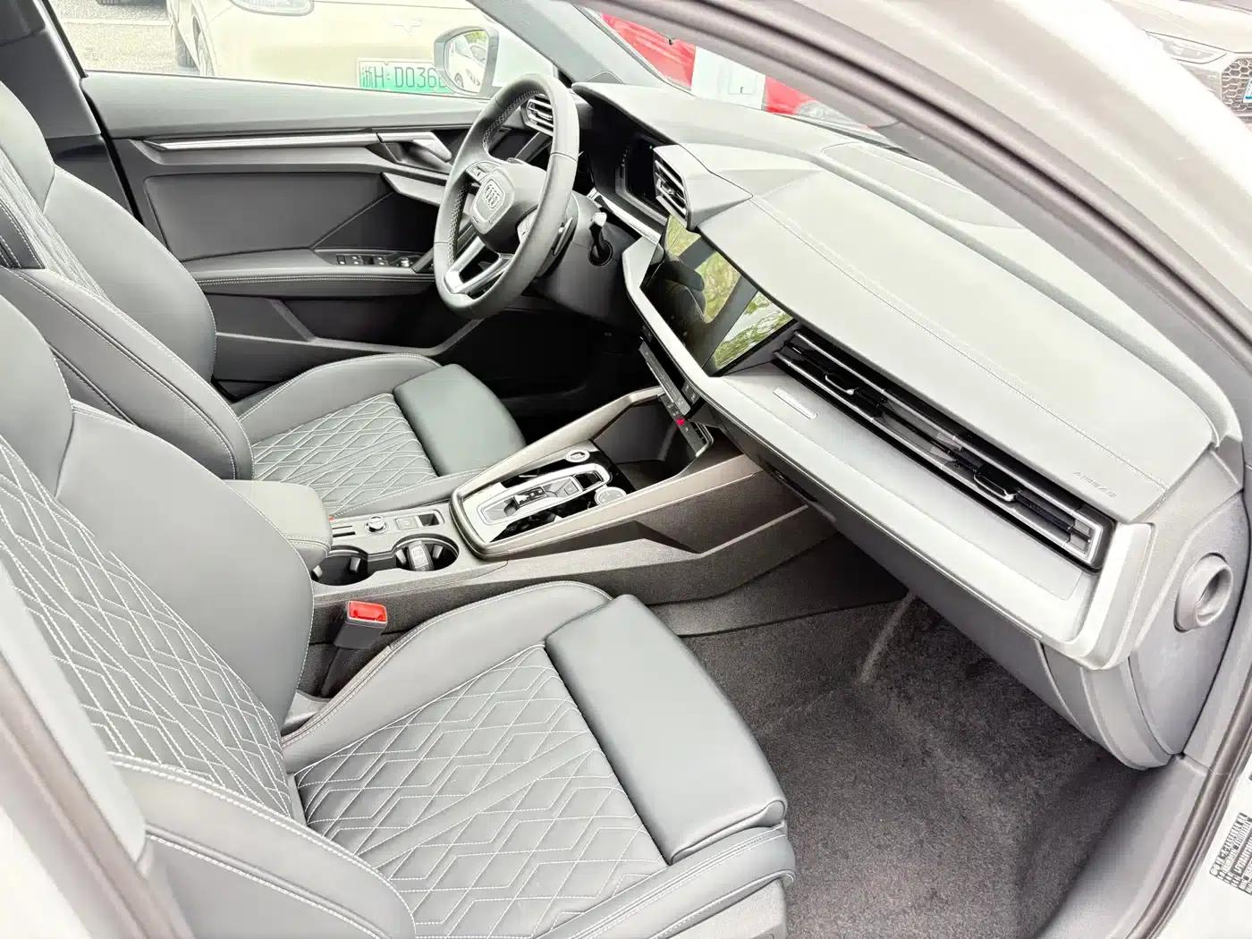 Audi A3 2026 Sportback 35TFSI Flying Spur Luxury Edition — миниатюра 8