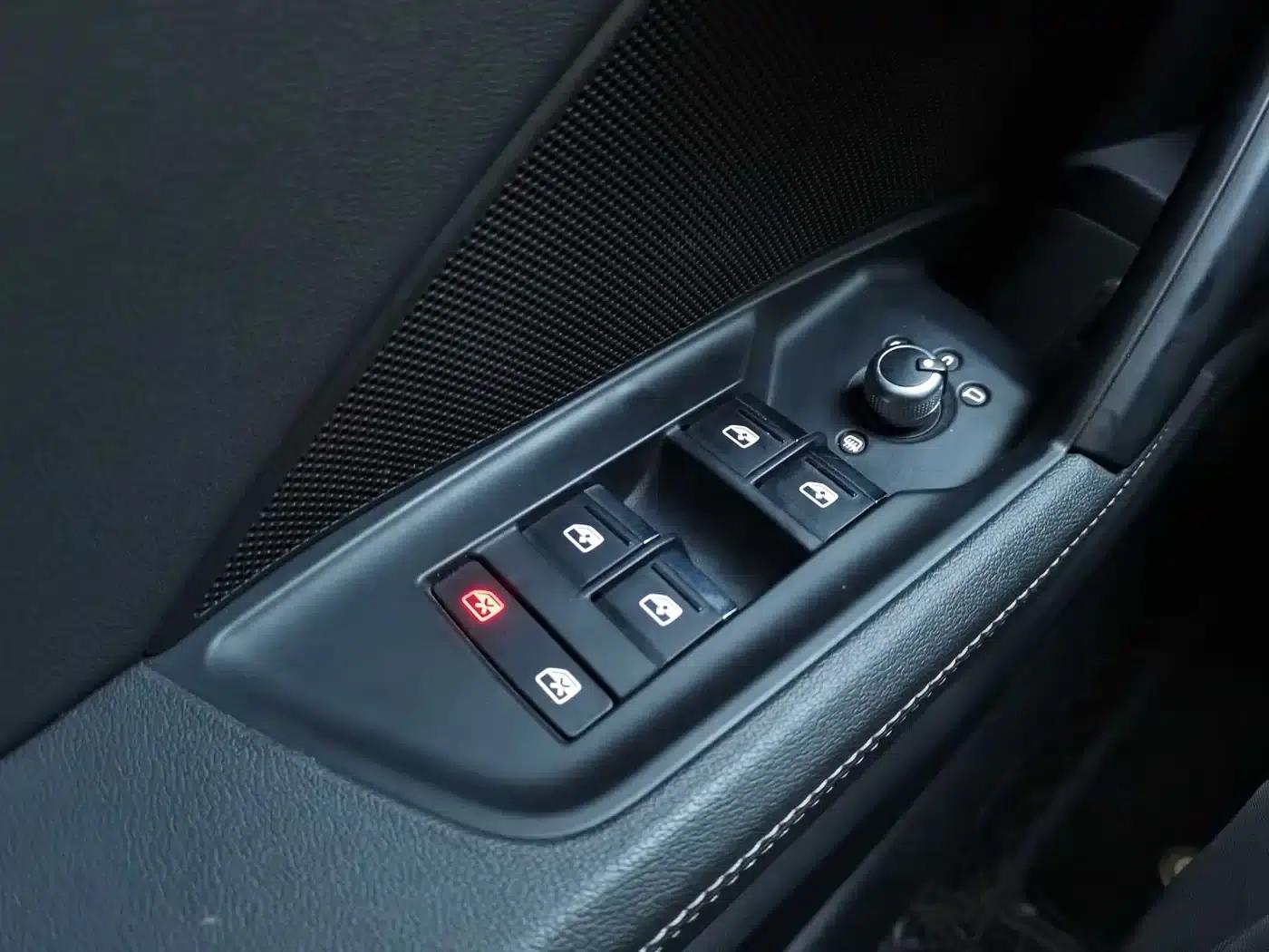Audi A3 2022 Sportback 35 TFSI Fashionable Elegant Model — миниатюра 11