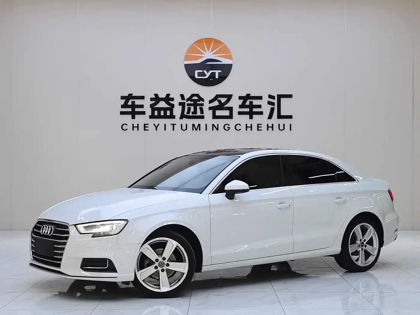 Audi A3 2018 30th Anniversary Edition Limousine 35 TFSI Fashion Model — миниатюра 1