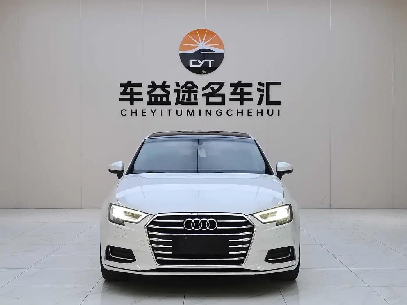 Audi A3 2018 30th Anniversary Edition Limousine 35 TFSI Fashion Model — миниатюра 2