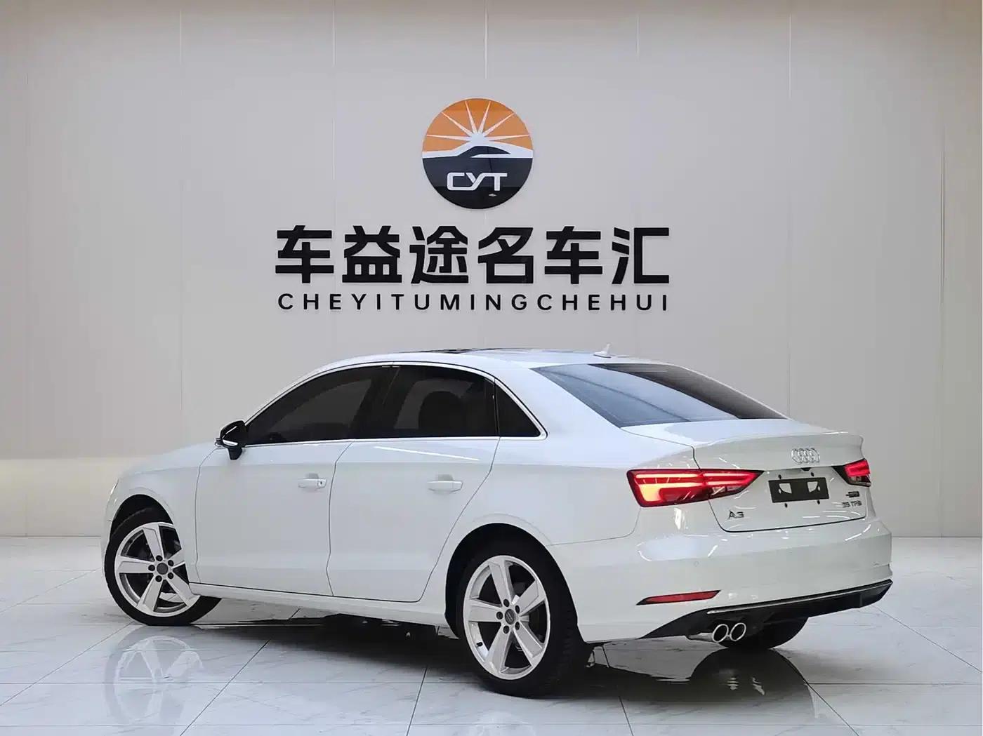 Audi A3 2018 30th Anniversary Edition Limousine 35 TFSI Fashion Model — миниатюра 3