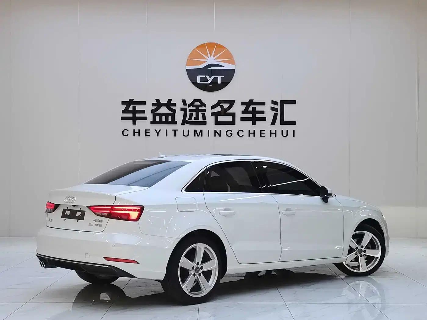 Audi A3 2018 30th Anniversary Edition Limousine 35 TFSI Fashion Model — миниатюра 22