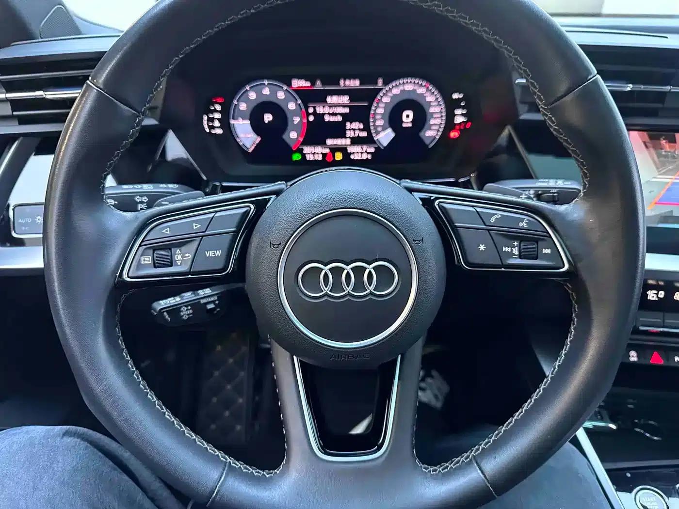 Audi A3 2023 Facelift Sportback 35 TFSI Fashion Sporty Model — миниатюра 12