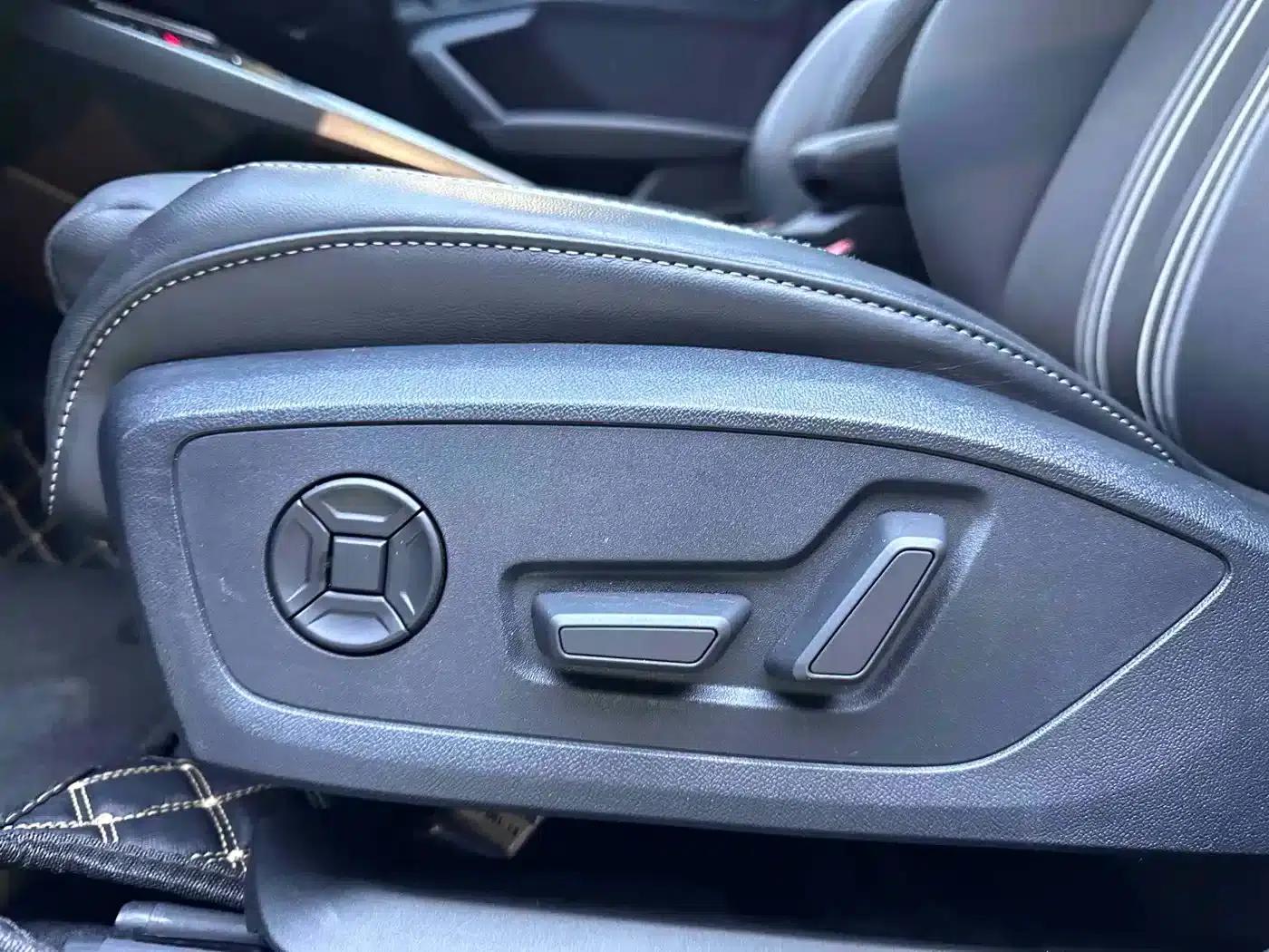 Audi A3 2023 Facelift Sportback 35 TFSI Fashion Sporty Model — миниатюра 15