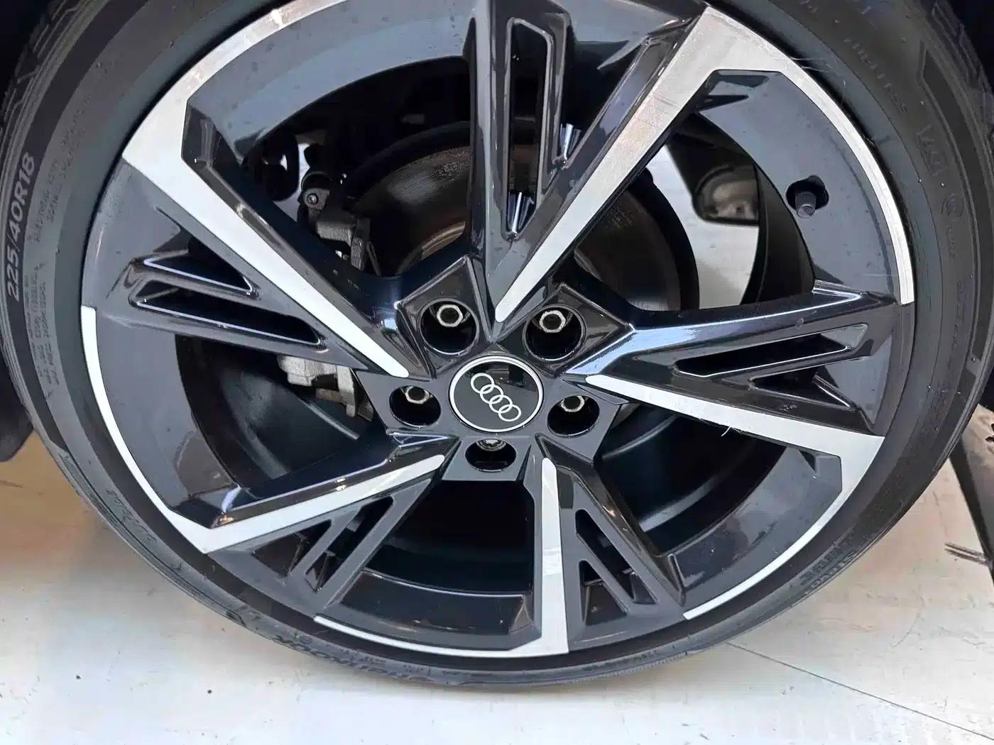 Audi A3 2023 Facelift Sportback 35 TFSI Fashion Sporty Model — миниатюра 20