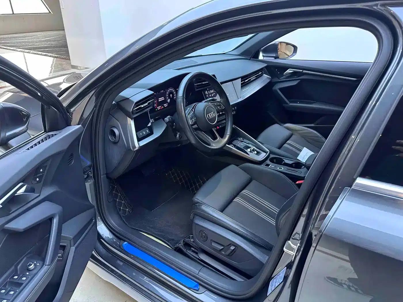 Audi A3 2023 Facelift Sportback 35 TFSI Fashion Sporty Model — миниатюра 9