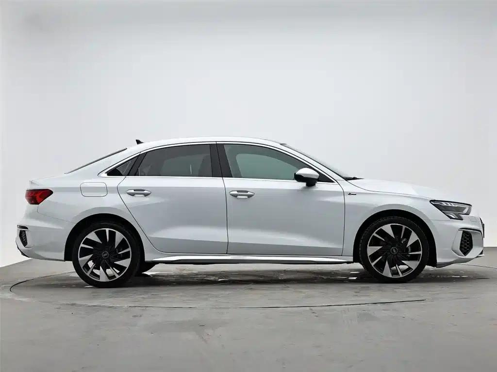 2024 Audi A3 A3L Limousine 35 TFSI Fashion Sport — миниатюра 5
