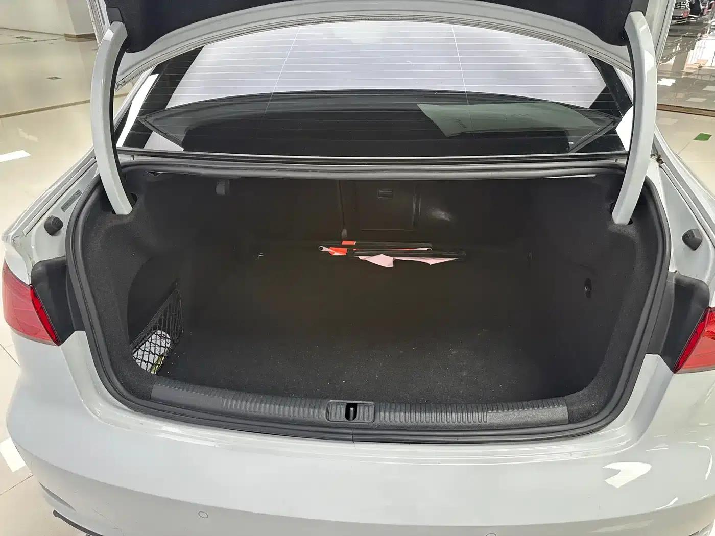 Audi A3 2014 Limousine 35 TFSI Automatic Comfort — миниатюра 13