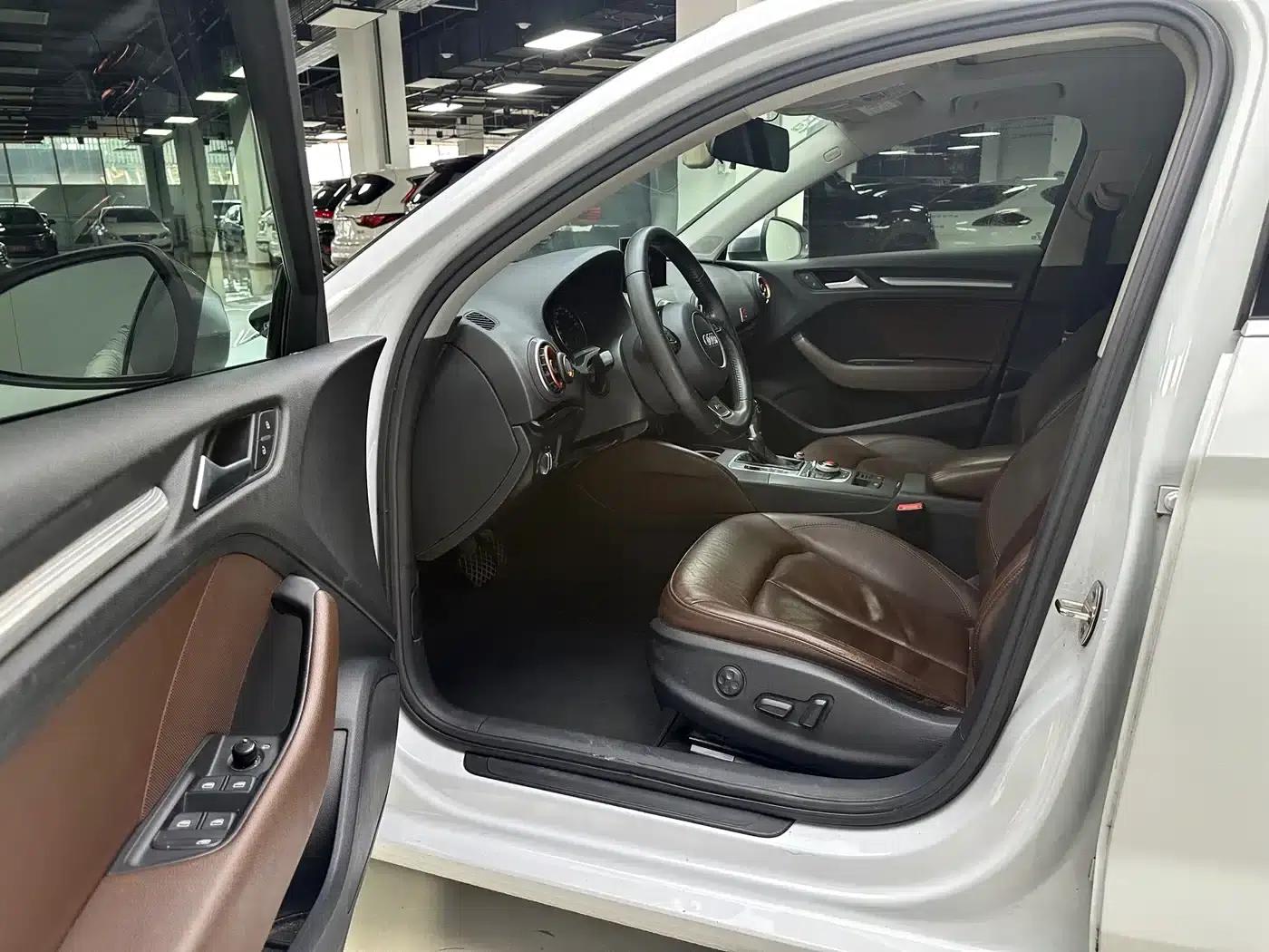 Audi A3 2014 Limousine 35 TFSI Automatic Comfort — миниатюра 5