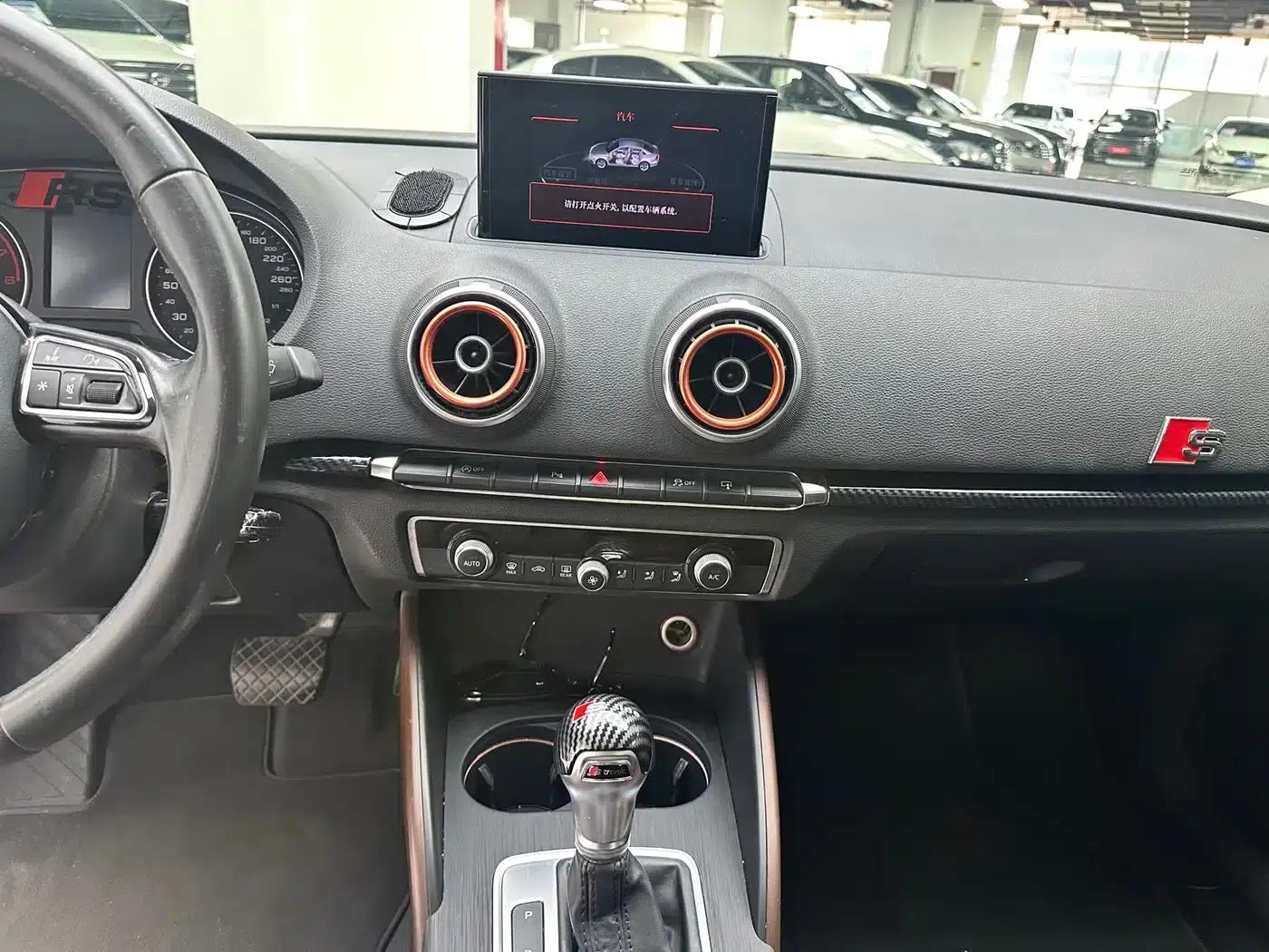 Audi A3 2014 Limousine 35 TFSI Automatic Comfort — миниатюра 8