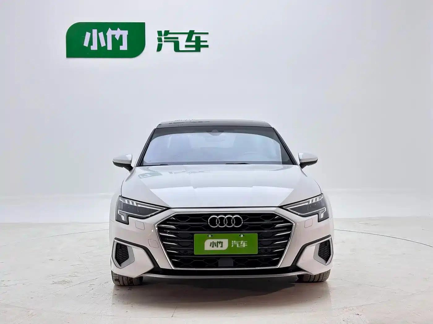2022 Audi A3 A3L Limousine 35 TFSI Luxury Elegance — миниатюра 2