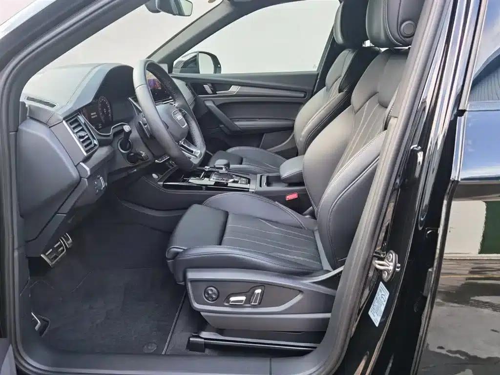Audi Q5L 2025 45th Anniversary Edition 40 TFSI Luxury Dynamic — миниатюра 13