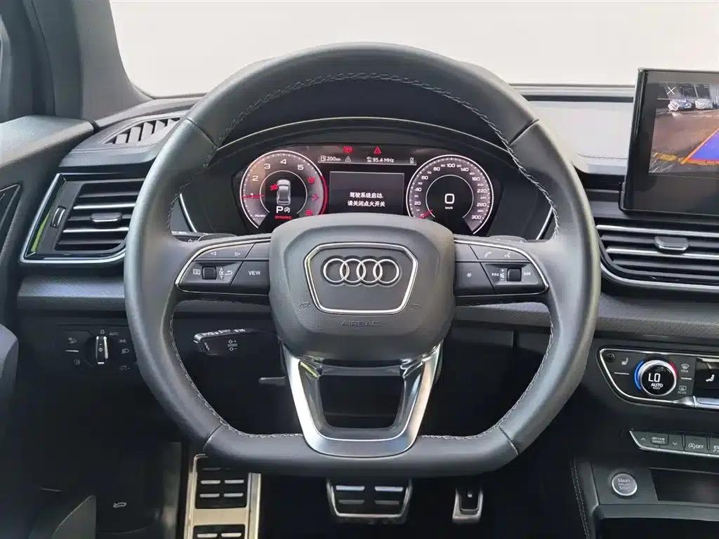 Audi Q5L 2025 45th Anniversary Edition 40 TFSI Luxury Dynamic — миниатюра 16