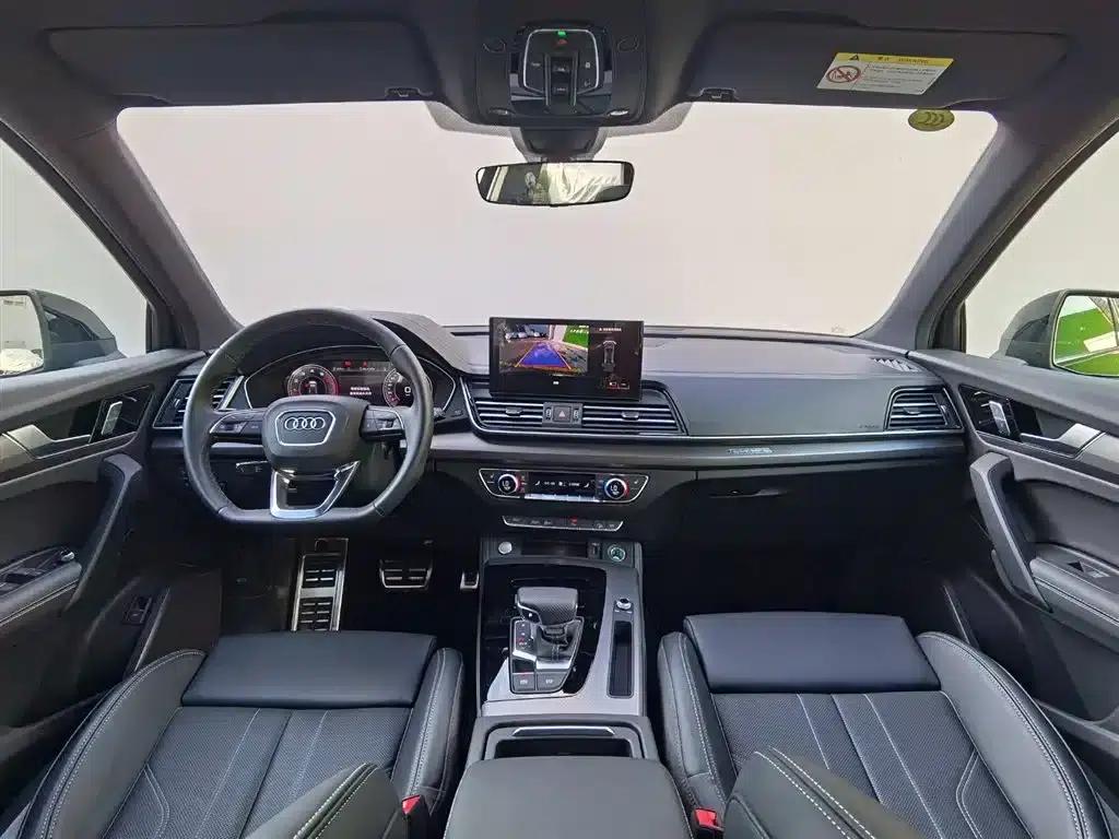 Audi Q5L 2025 45th Anniversary Edition 40 TFSI Luxury Dynamic — миниатюра 21