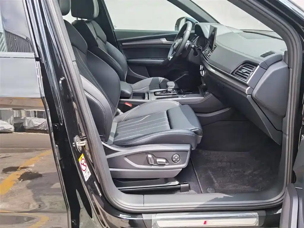 Audi Q5L 2025 45th Anniversary Edition 40 TFSI Luxury Dynamic — миниатюра 22
