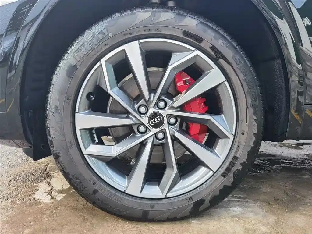 Audi Q5L 2025 45th Anniversary Edition 40 TFSI Luxury Dynamic — миниатюра 30
