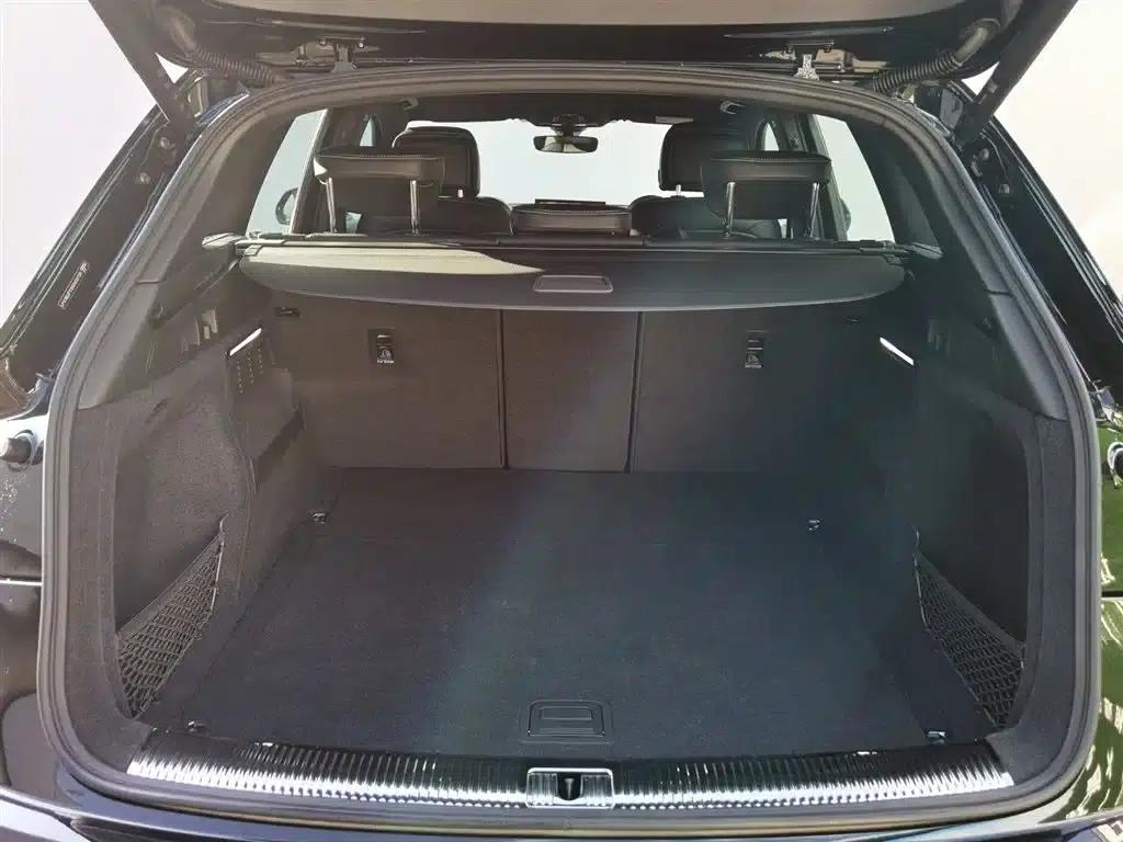 Audi Q5L 2025 45th Anniversary Edition 40 TFSI Luxury Dynamic — миниатюра 7