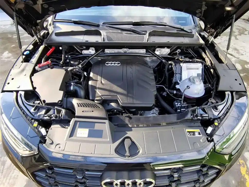 Audi Q5L 2025 45th Anniversary Edition 40 TFSI Luxury Dynamic — миниатюра 9