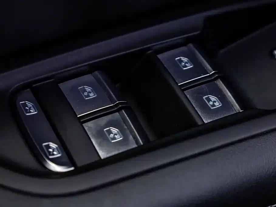 Audi Q5L 2024 40 TFSI Luxury Dynamic — миниатюра 26