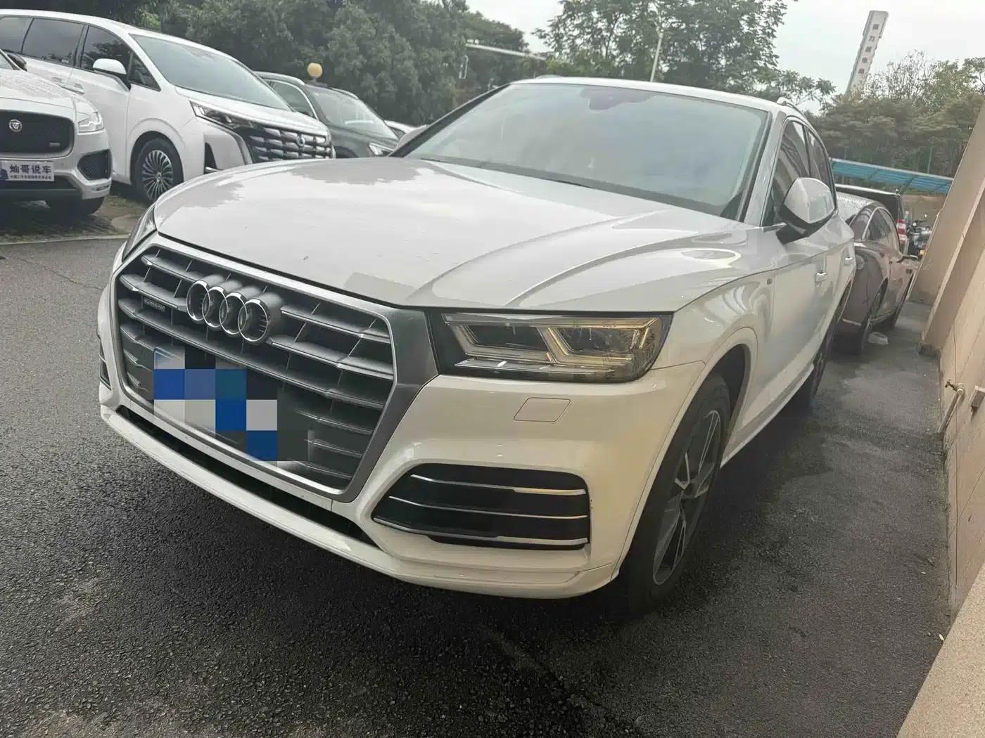 Audi Q5L 2018 40 TFSI Luxury Fashion Edition (National V Emission Standard) — миниатюра 1