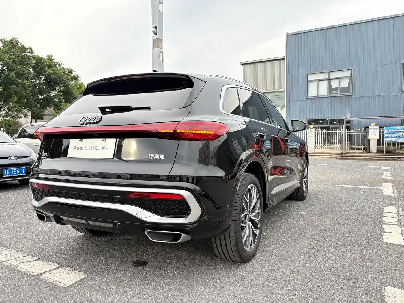 Audi Q5L 2026 2.0T Exclusive Edition for Million Users — миниатюра 5