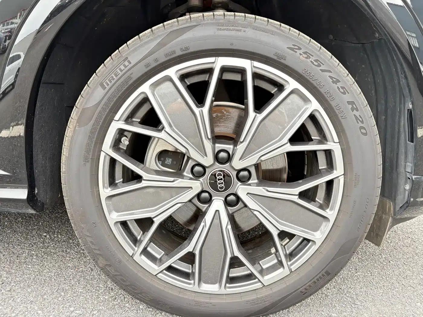 Audi Q5L 2026 2.0T Exclusive Edition for Million Users — миниатюра 10