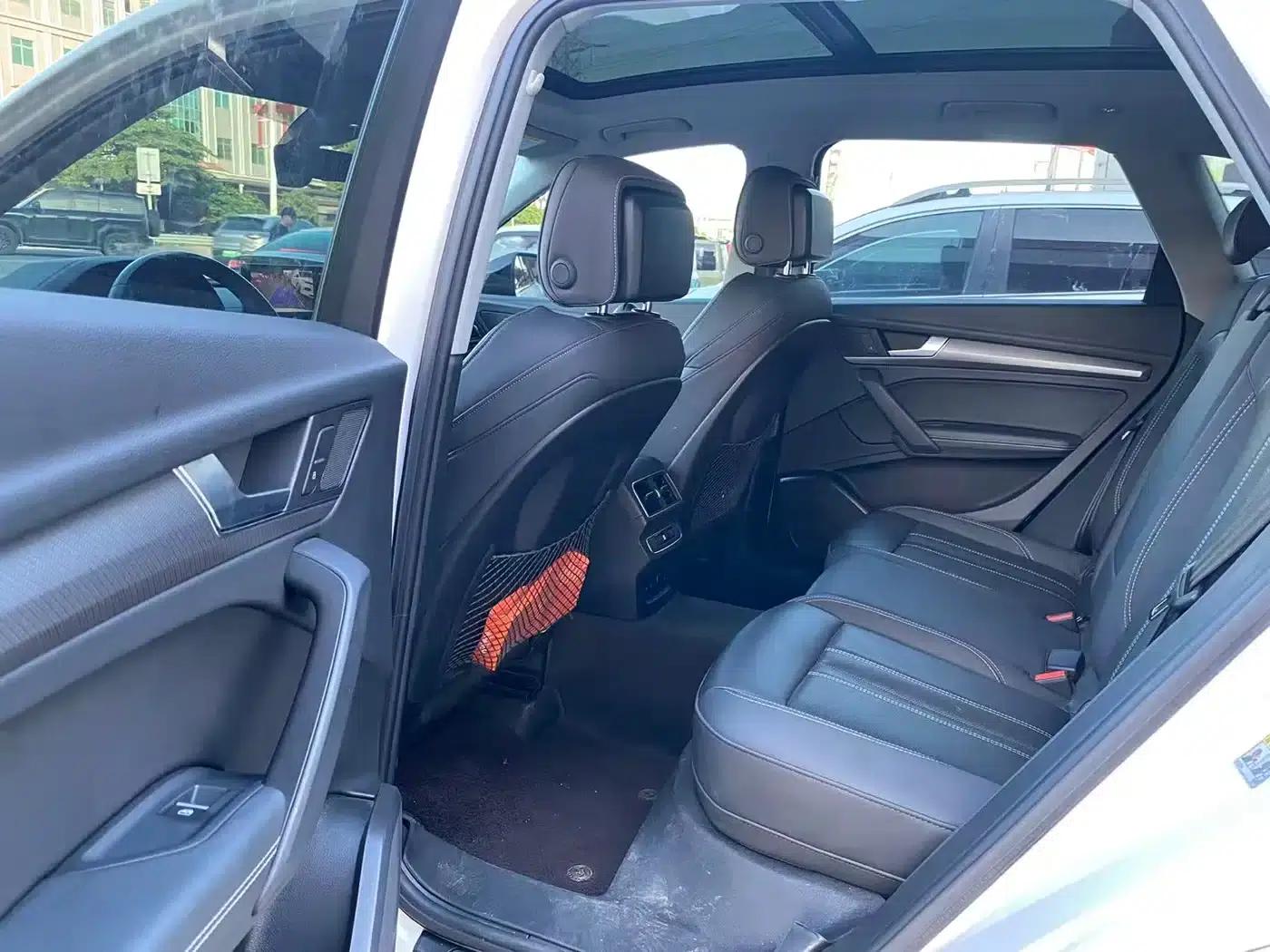 Audi Q5L 2022 40T RS Package Sport Edition — миниатюра 3