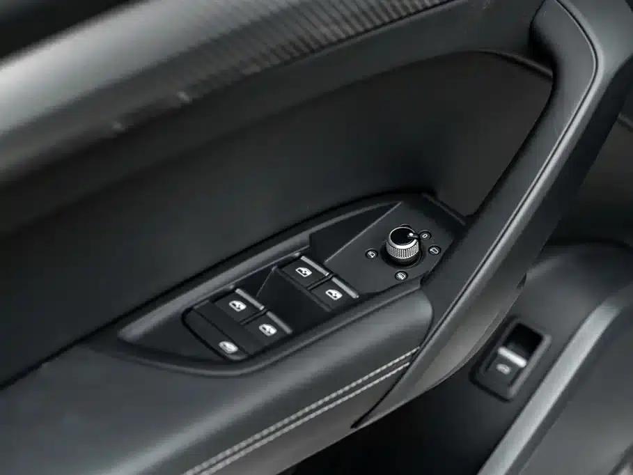 Audi Q5L 2020 45 TFSI Premium Fashion Edition — миниатюра 12