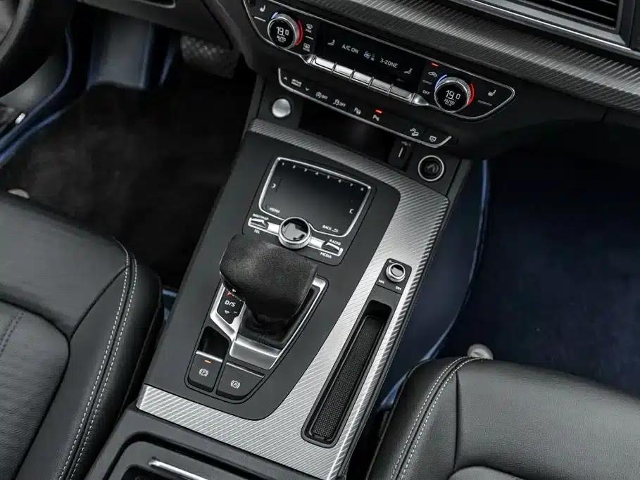 Audi Q5L 2020 45 TFSI Premium Fashion Edition — миниатюра 26