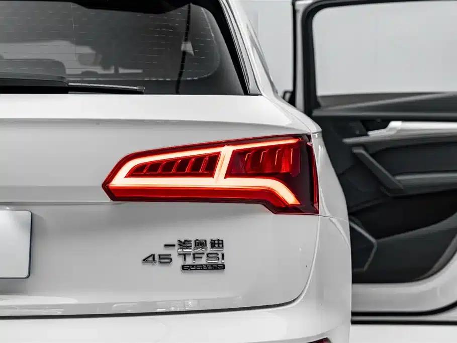 Audi Q5L 2020 45 TFSI Premium Fashion Edition — миниатюра 34