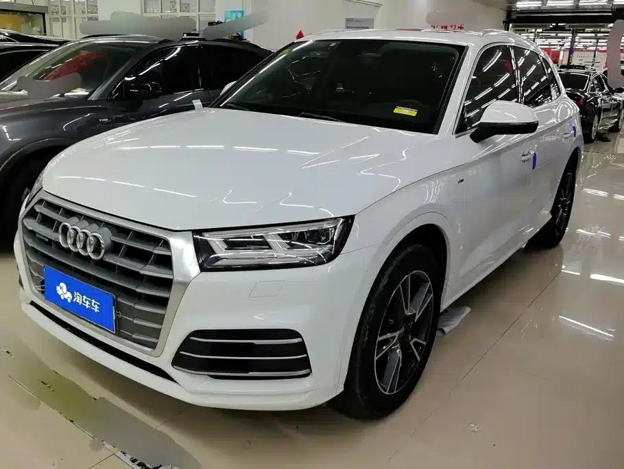 Audi Q5L 2018 40 TFSI Luxury Fashion Edition (National V Emission Standard) — миниатюра 1