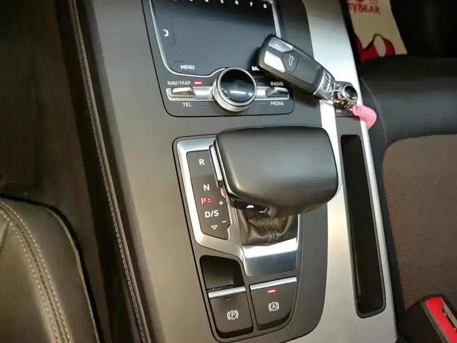Audi Q5L 2018 40 TFSI Luxury Fashion Edition (National V Emission Standard) — миниатюра 16
