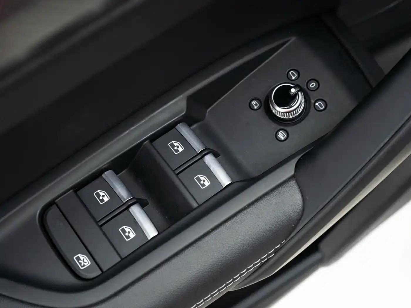 Audi Q5L 2023 40T Luxury Dynamic — миниатюра 13