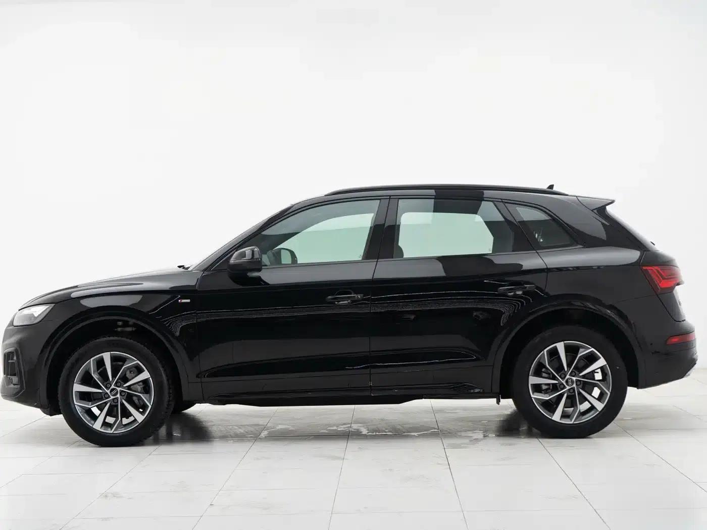 Audi Q5L 2023 40T Luxury Dynamic — миниатюра 3