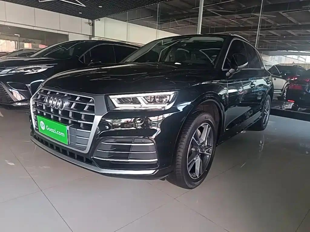 Audi Q5L 2020 Facelift 40 TFSI Luxury Fashion Edition — миниатюра 1