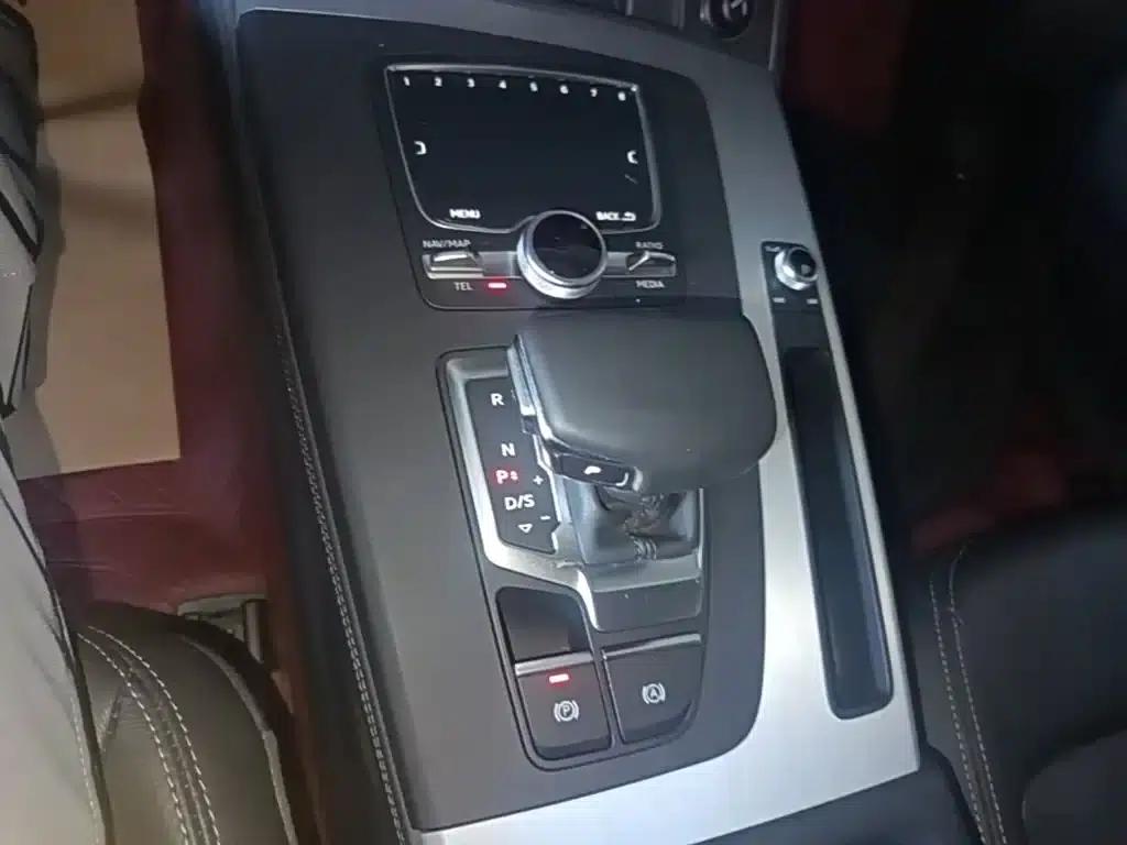 Audi Q5L 2020 Facelift 40 TFSI Luxury Fashion Edition — миниатюра 14