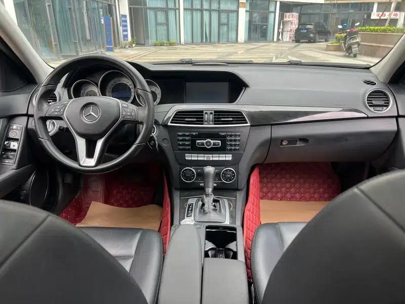 Mercedes-Benz C-Class 2013 C 260 CGI Fashion Model — миниатюра 24