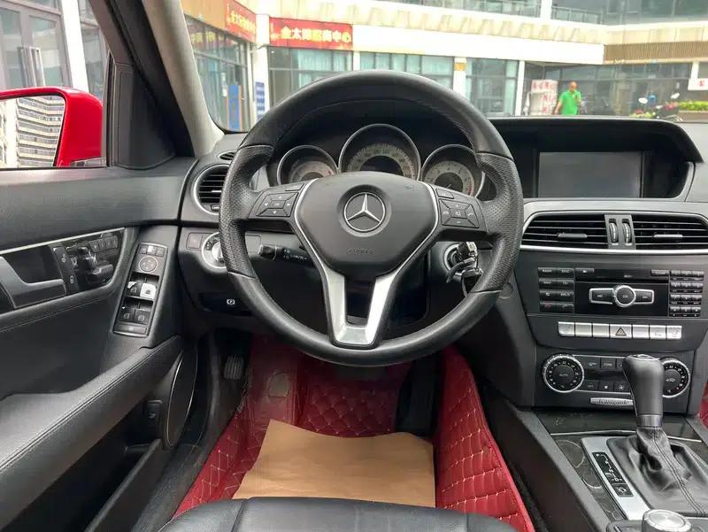 Mercedes-Benz C-Class 2013 C 260 CGI Fashion Model — миниатюра 27