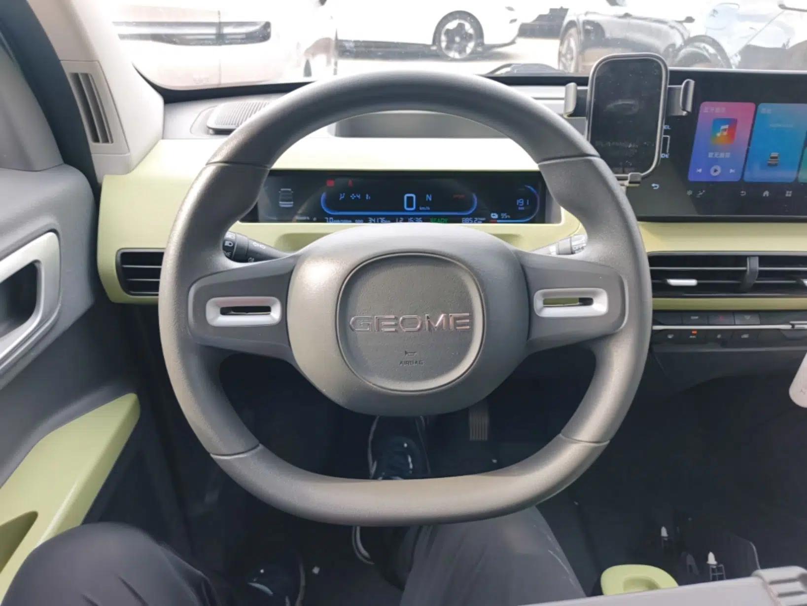 Geely Galaxy Panda 2023 Panda Mini 200km Endurance Bear — миниатюра 13