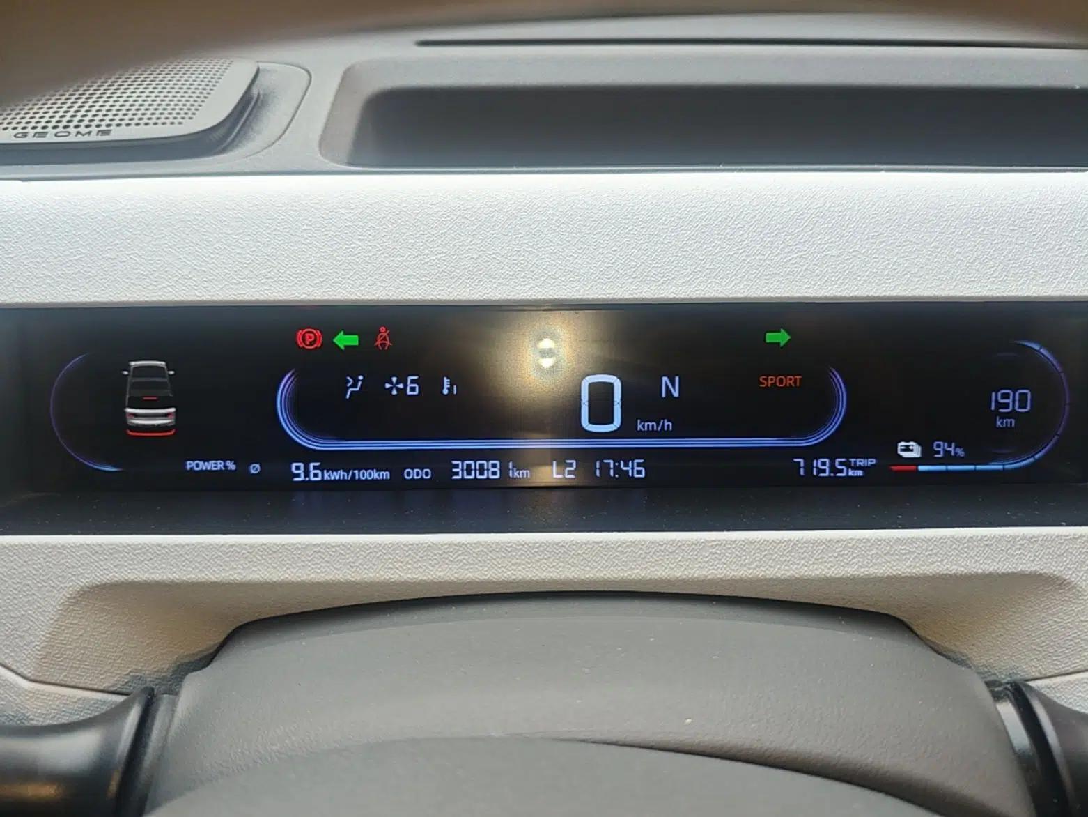 Geely Galaxy Panda 2023 Panda Mini 200km Endurance Bear — миниатюра 14