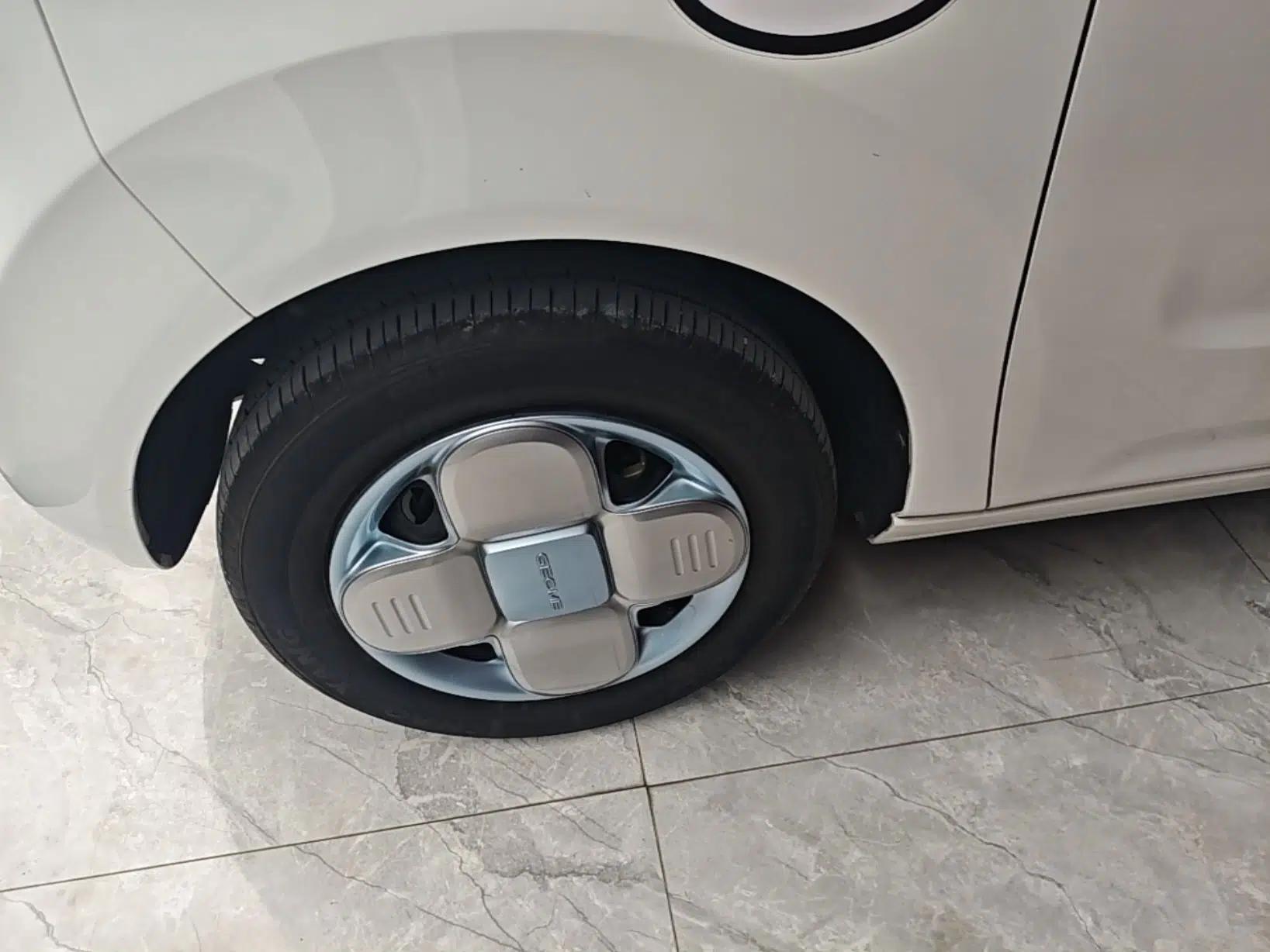 Geely Galaxy Panda 2023 Panda Mini 200km Endurance Bear — миниатюра 10
