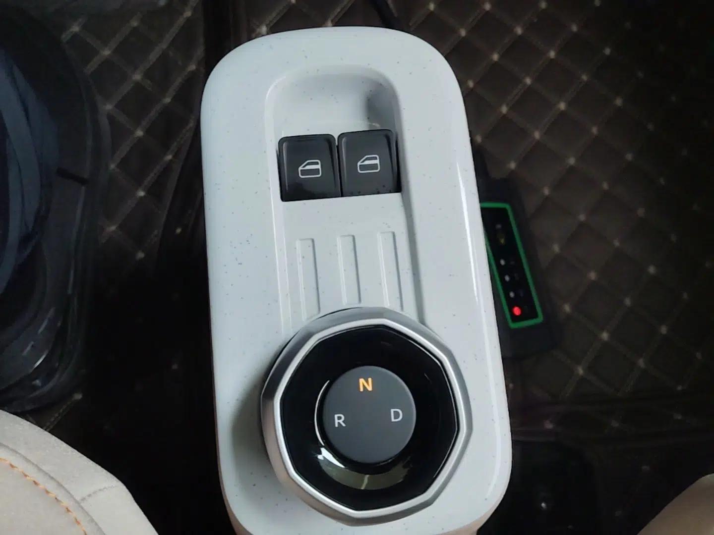Geely Galaxy Panda 2024 Panda Mini 200km Endurance Bear — миниатюра 16