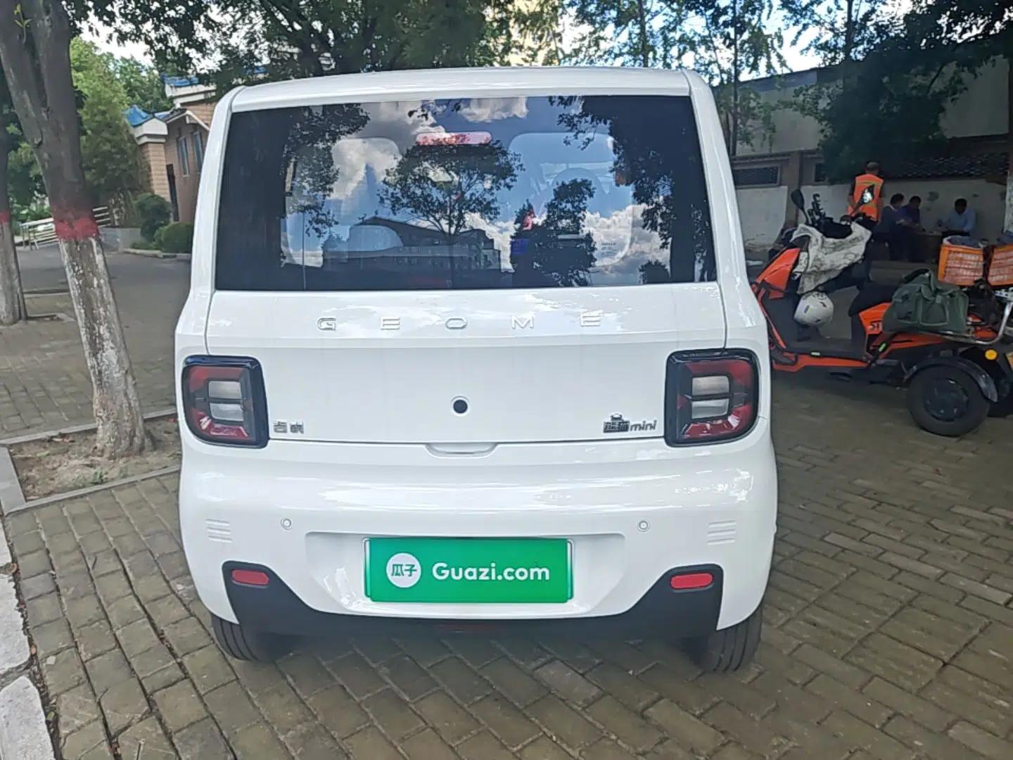 Geely Galaxy Panda 2024 Panda Mini 200km Endurance Bear — миниатюра 5