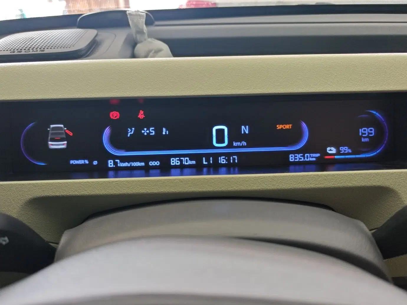 Geely Galaxy Panda 2024 Panda Mini 200km Endurance Bear — миниатюра 14